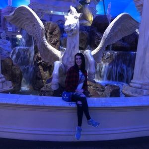 Meet your Posher, Haley